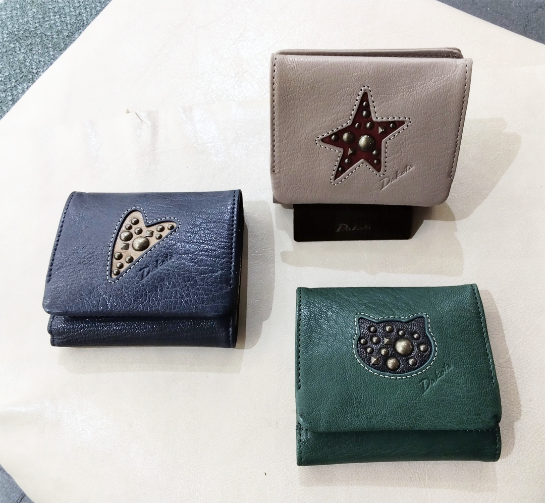 ダコタ財布★