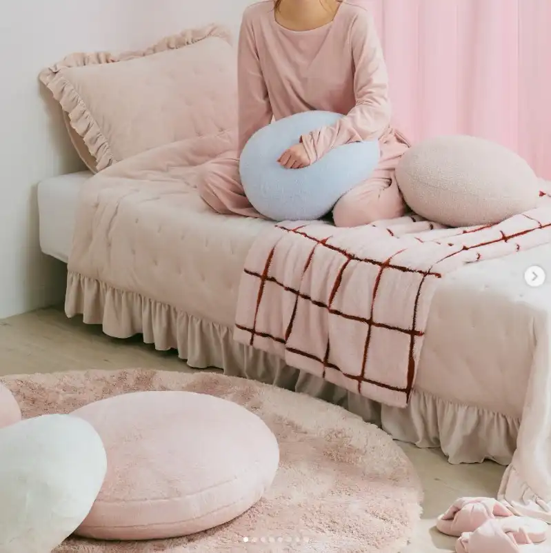 触れた瞬間“沼る”、とろけるもちもち触感♡新作の寝具＆クッションが登場！