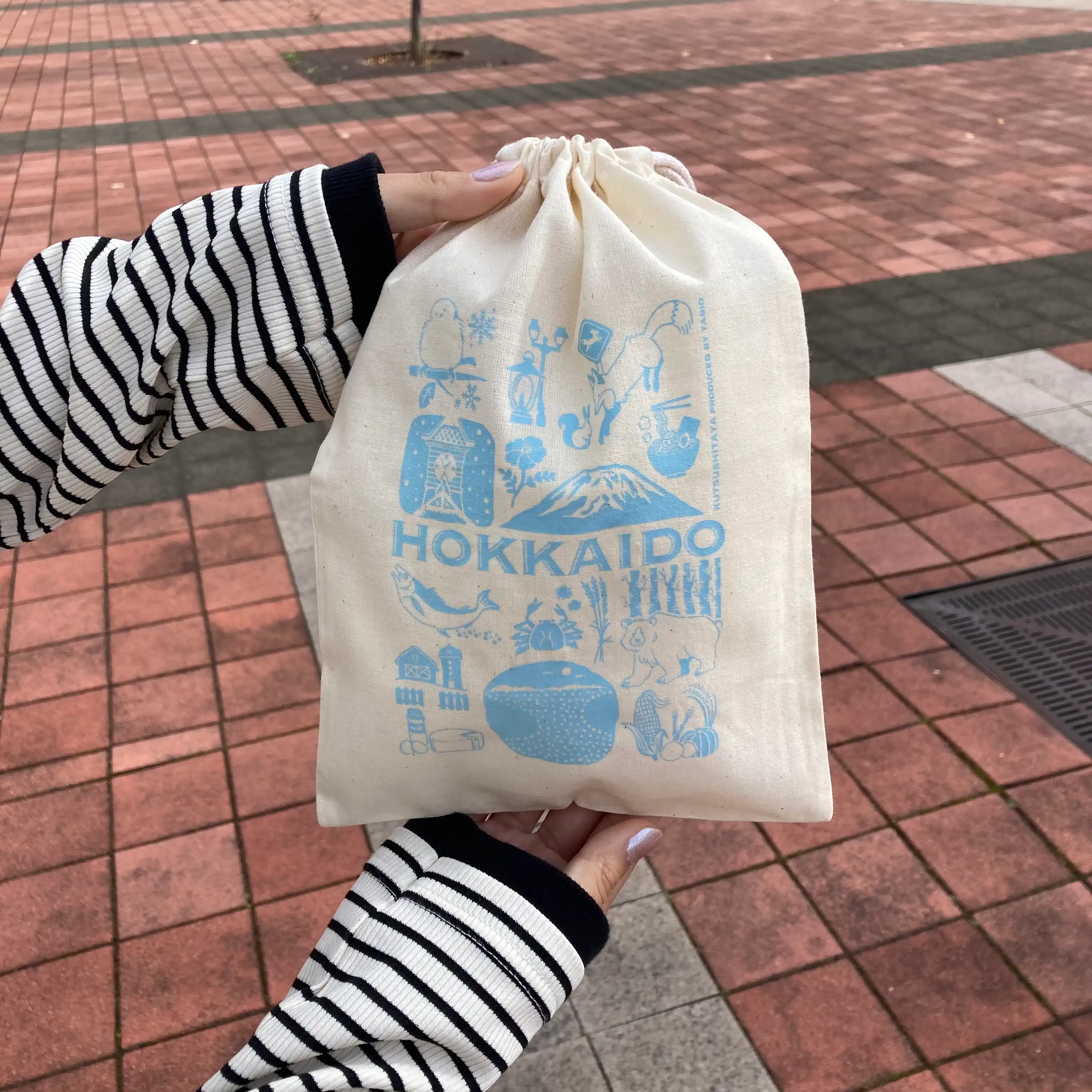北海道限定巾着販売中！