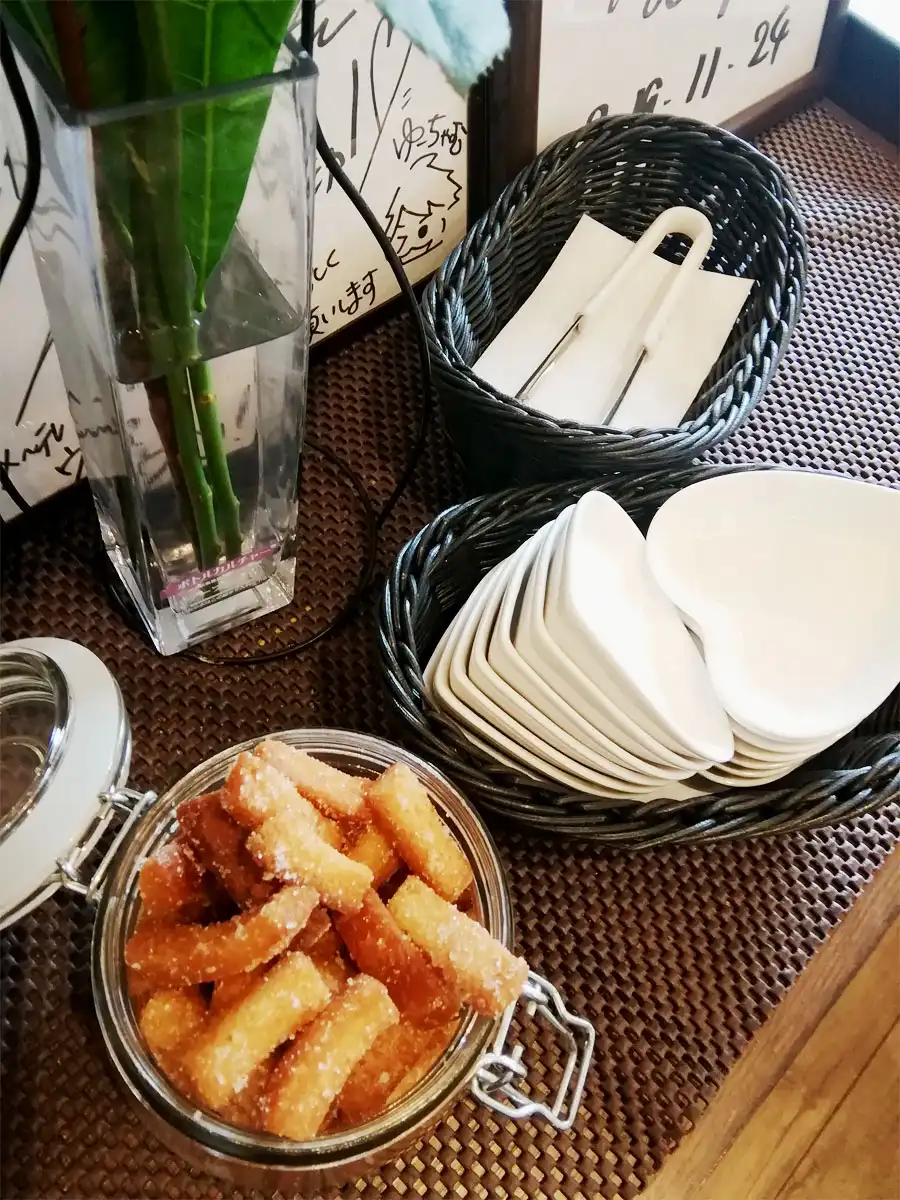 支留比亜珈琲店で平日のみ昼から手作りラスク無料提供中!