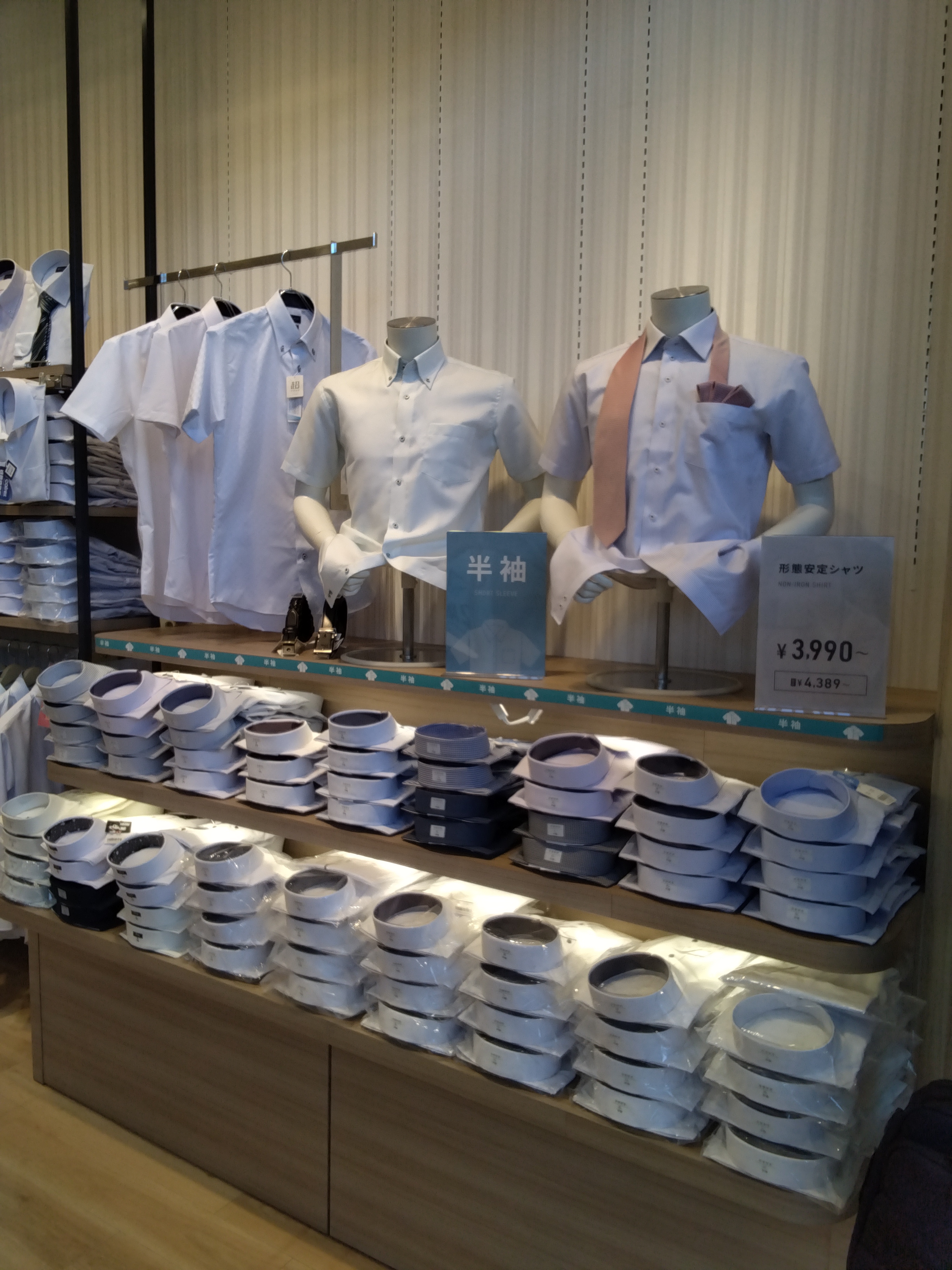 半袖入荷してます！