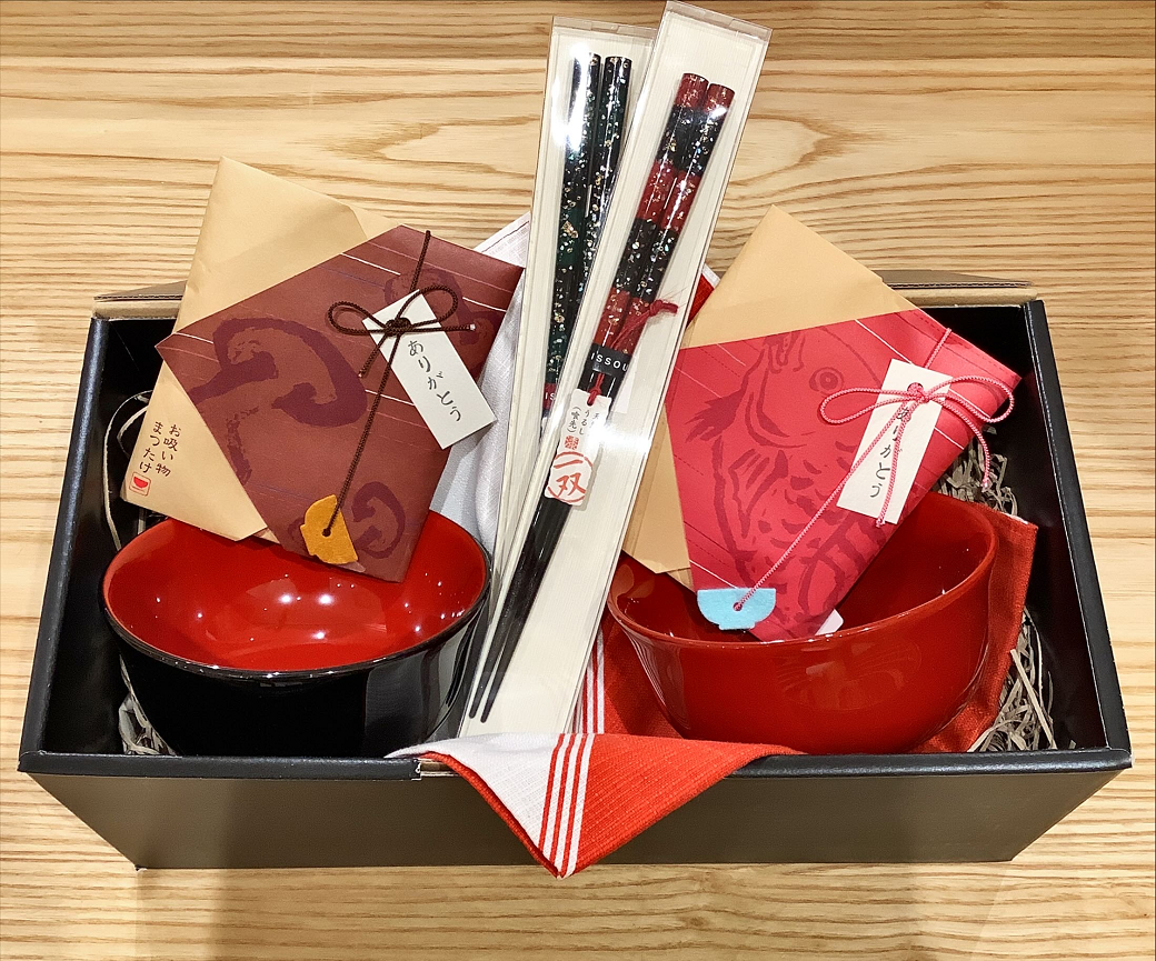 社内研修でラッピングの腕を磨いたエキスパートが揃うお店！