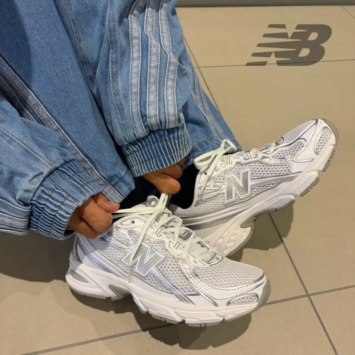 【 NEW BALANCE U740 】