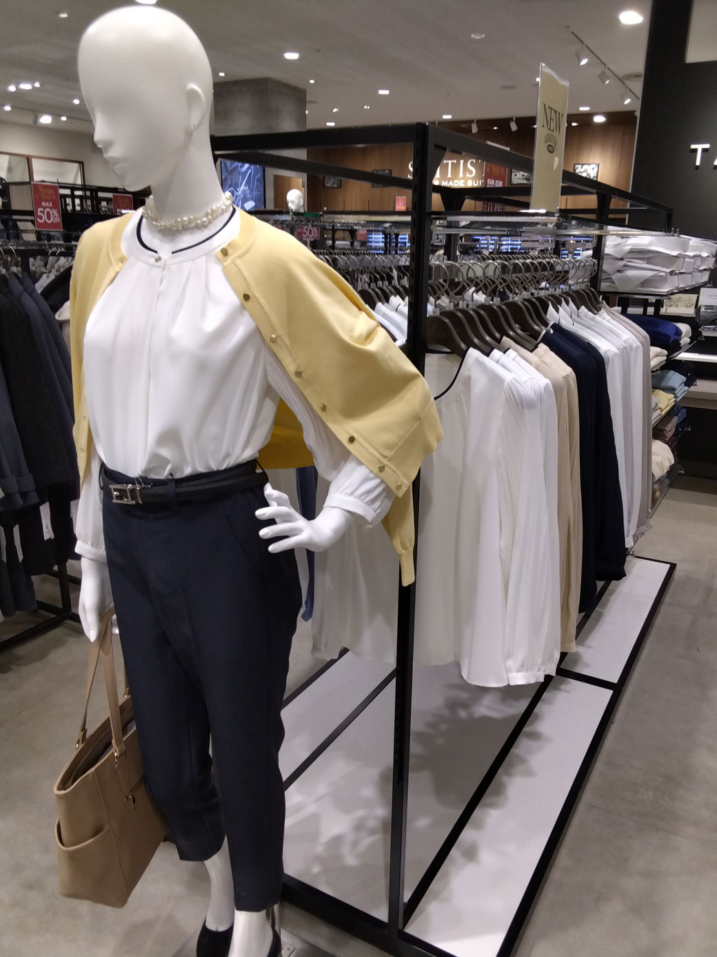 新作ブラウス登場