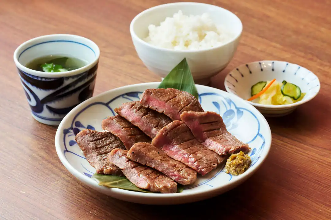 炙り牛たん万