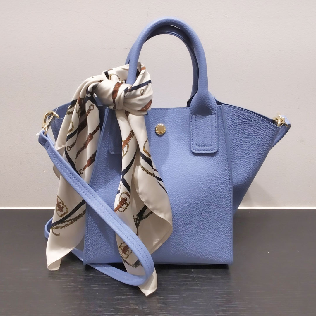 ミドルトートバッグ