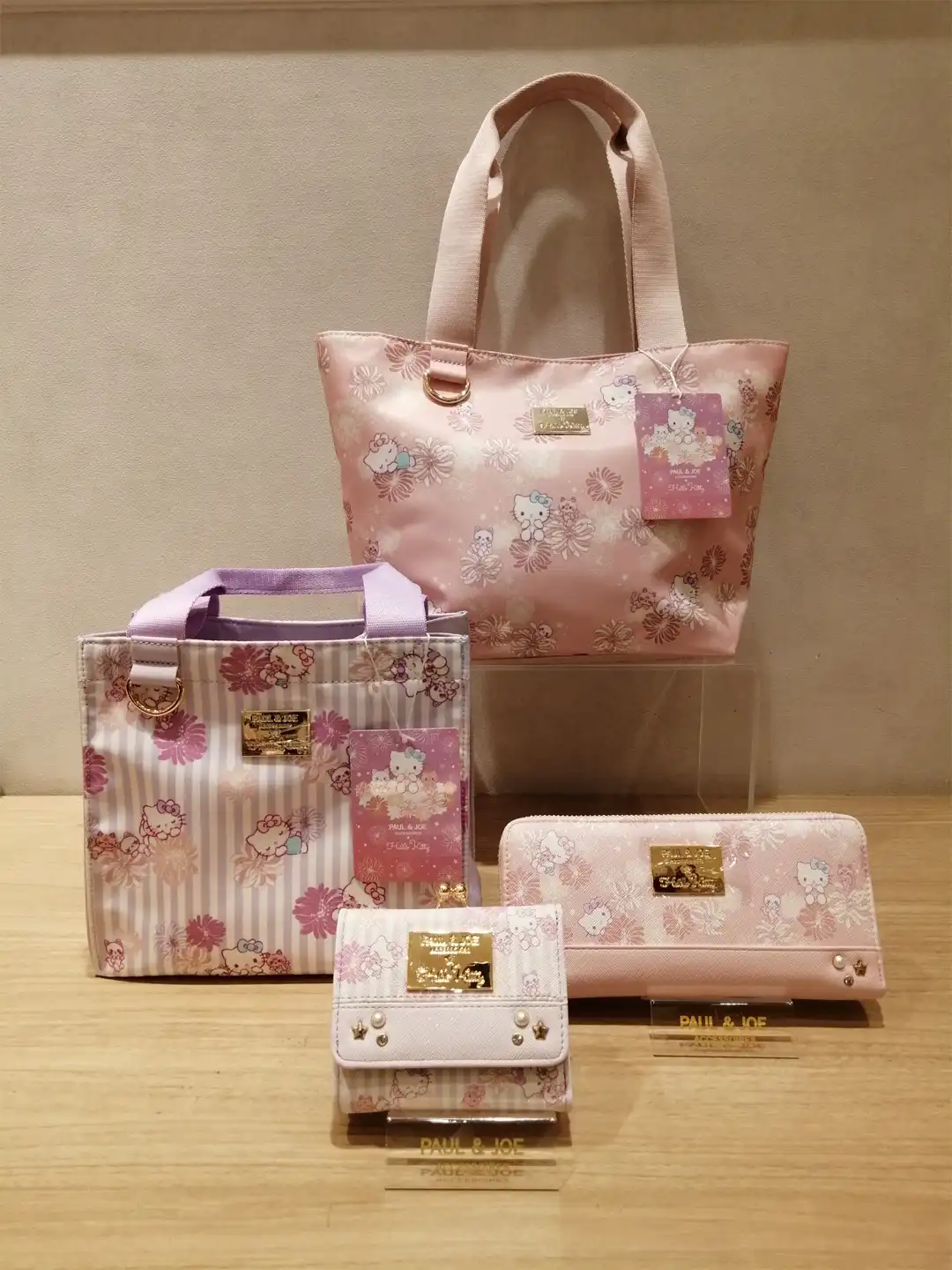 PAUL&JOE×HELLO KITTYコラボ