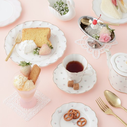 昭和レトロな食器で楽しむ、ちょっと特別な純喫茶ティータイム