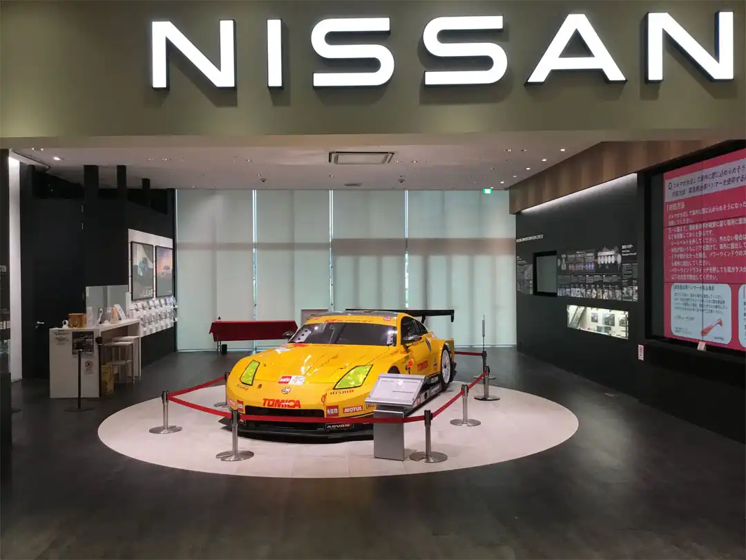 TOMICA Z(2010年 SUPER GT GT300 シリーズチャンピオン) 展示中!
