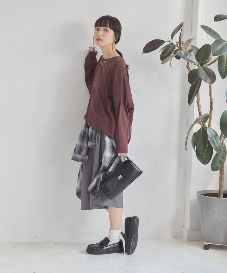 ❚ ロングスリーブコクーンプルオーバー　本体価格2,263円（税込2,490円）・【イージーケア】メタルボタンチェックシャツ　本体価格2,719円（税込2,990円）