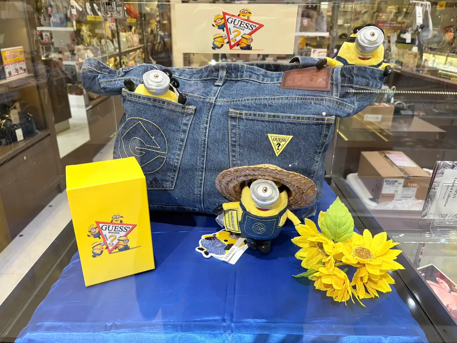 ミニオンとGUESSのコラボ商品