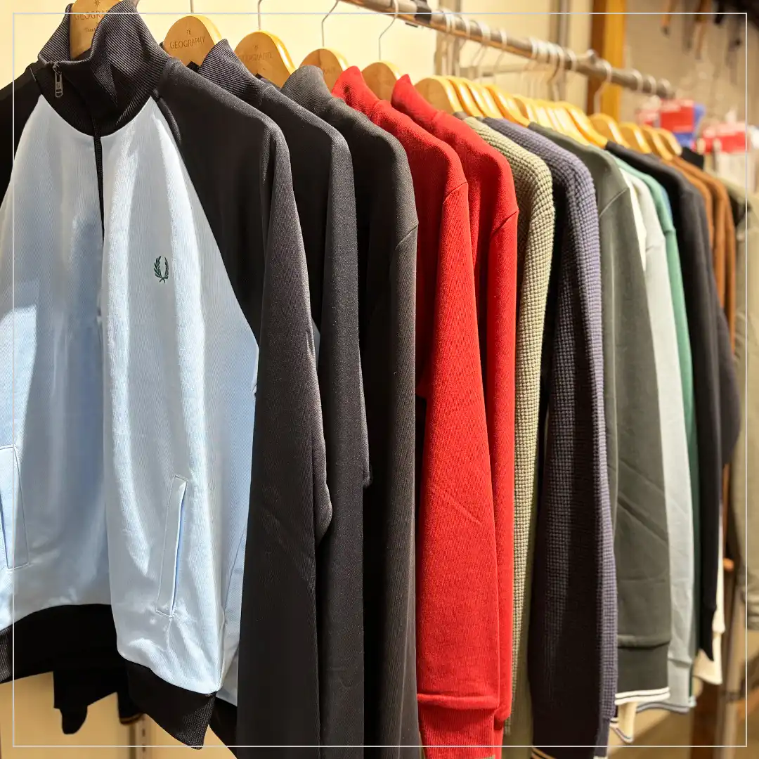 【FRED PERRY】Contrast Sleeve Track Jacket