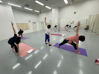 季節の経絡（けいらく）ツボヨガ