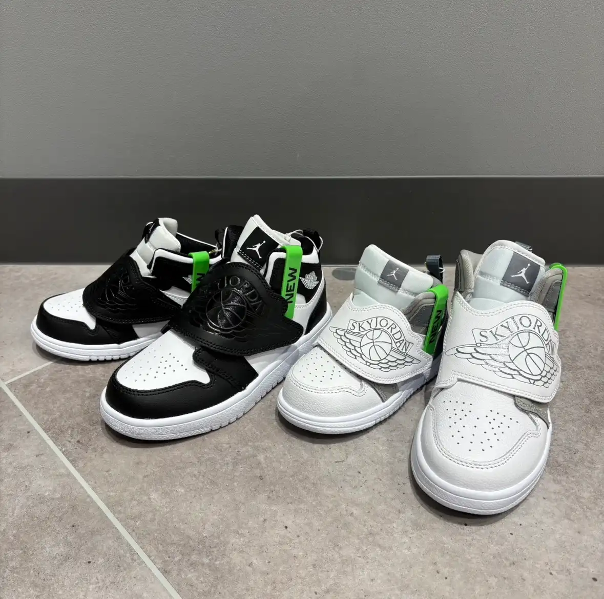 キッズ　AIR　JORDAN　新作スニーカー