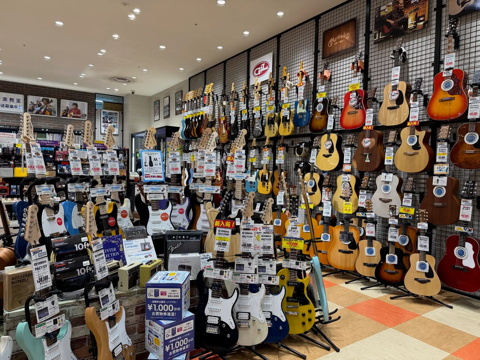 今月はギター、ベースがお得！WINTER SELECTION特価セール好評開催中！