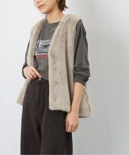 ふわりと纏って、秋冬スタイルを華やかに。