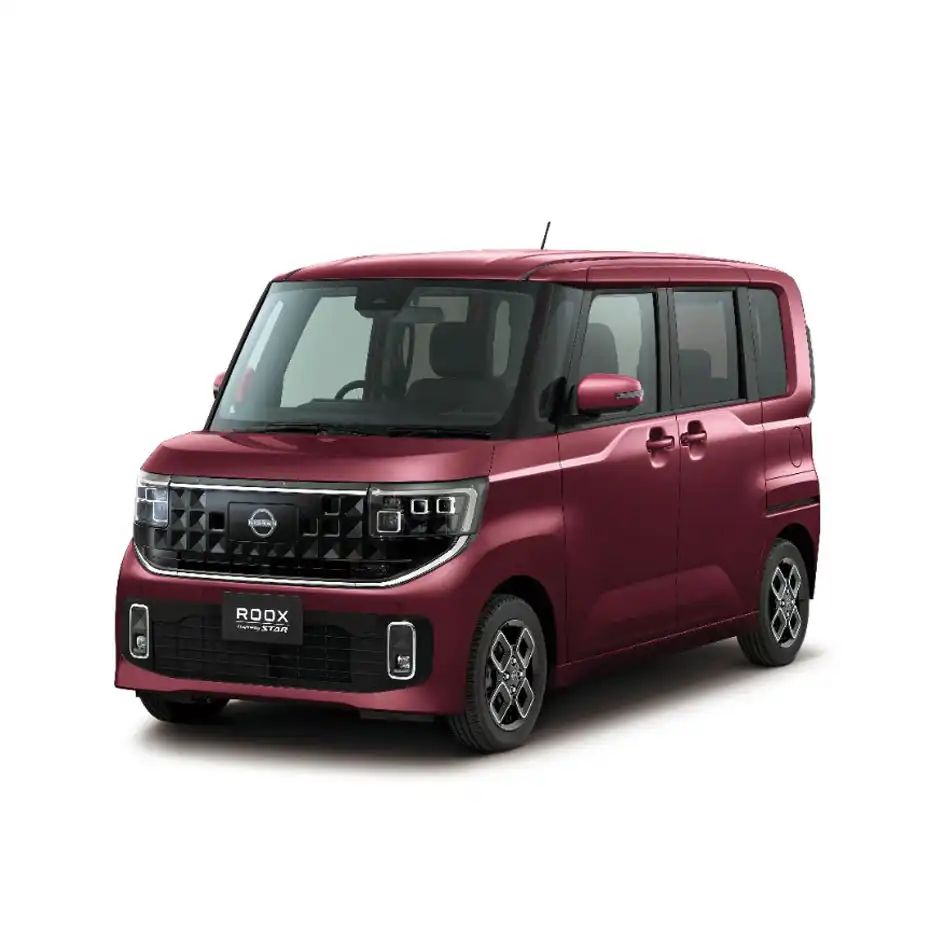 日産展示場 『新型軽 日産ルークス』を展示中