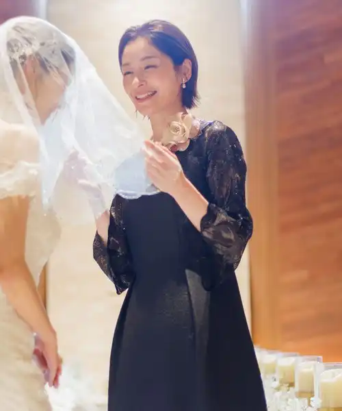 結婚式の母親ドレス(マザードレス・新郎新婦のお母さまドレス)