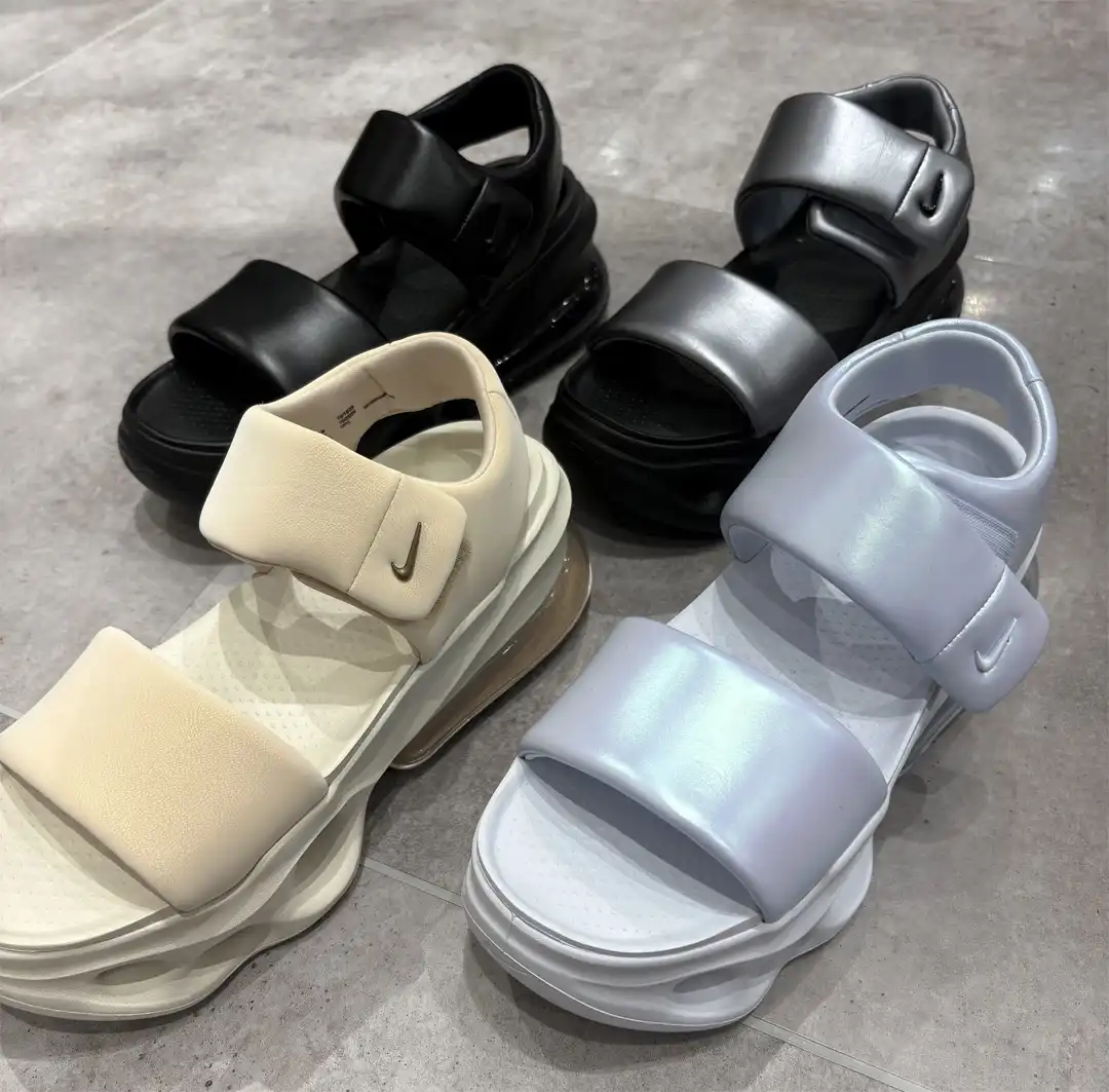 NIKE 新作！！エアマックスサンダル♪
