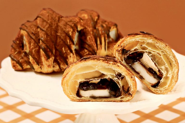 話題のハイブリッドパン『クロッチ』を新発売