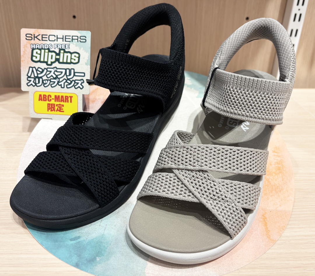 SKECHERS　ハンズフリーサンダル入荷♪