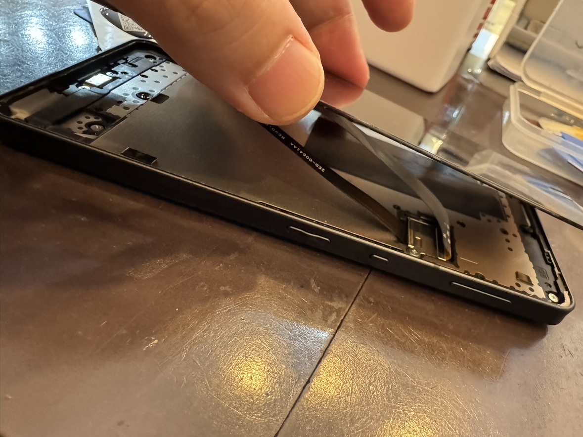 AQUOS sense6のバッテリー交換修理｜早期交換で安全かつ快適に