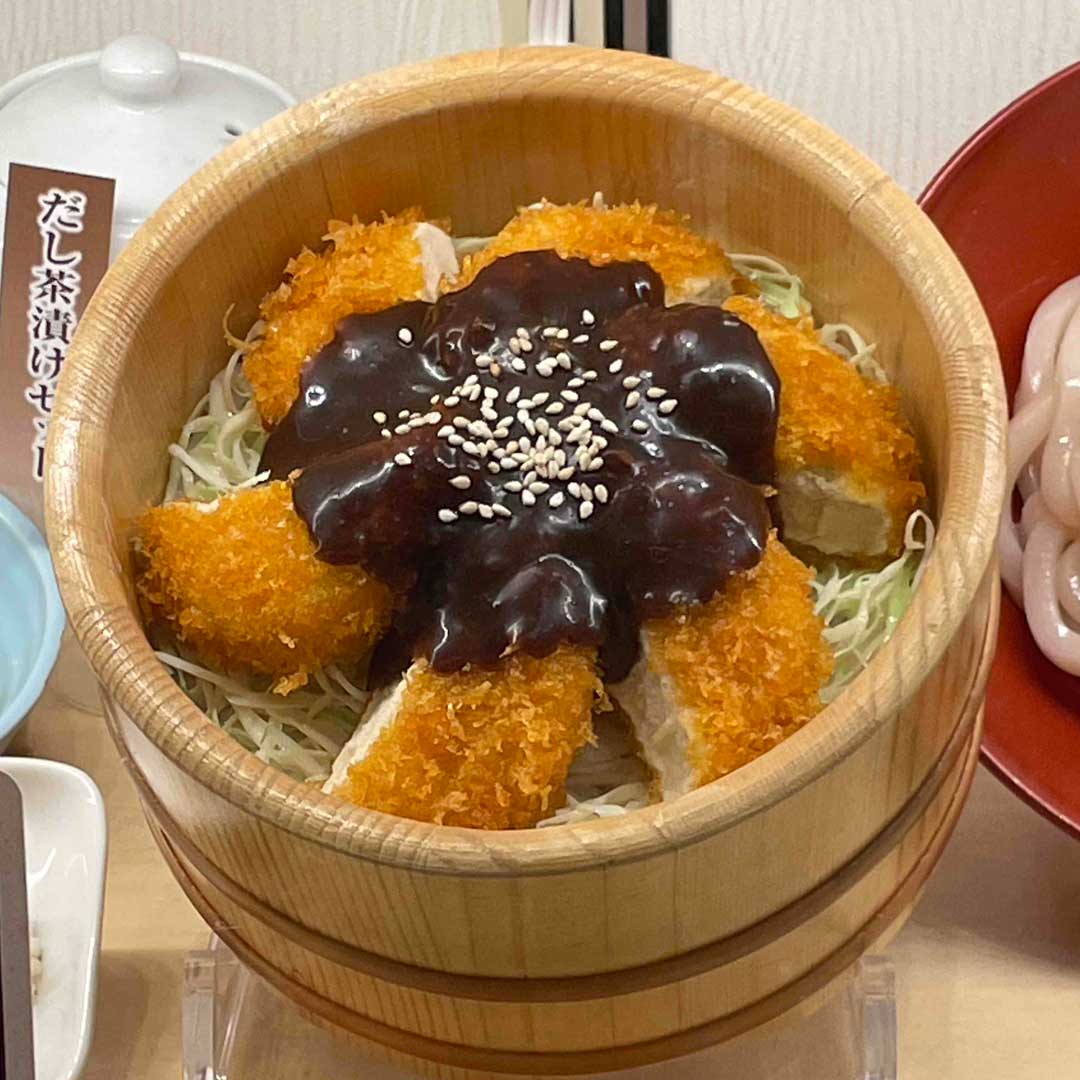 味噌かつおひつ -Pork Cutlet with Miso Sauce on Ohitsu Rice-