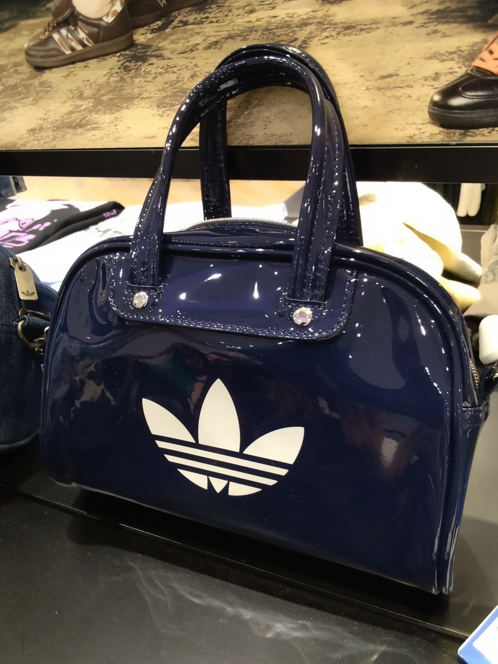 ☆adidasバッグ☆