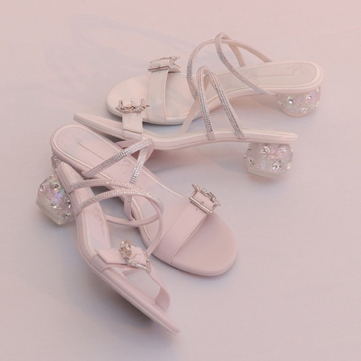 【RANDA（ランダ）】儚くも美しい女性らしさを、そっと映し出すデザイン ブランド初の“Butterfly collection”〈5月1日（金）発売〉