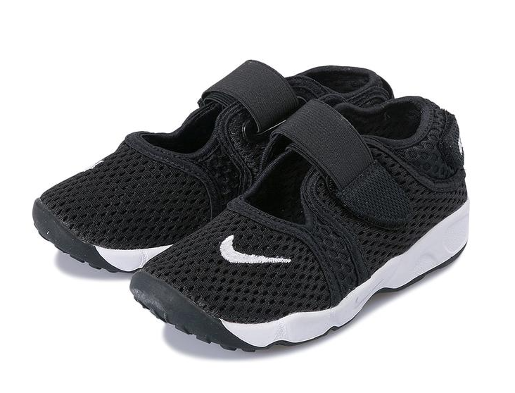 ☆Nike　リフトサンダル☆