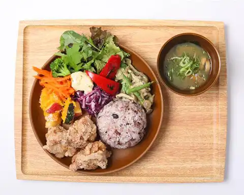 鳥〇食堂×タニタカフェ【トリマルショクドウタニタカフェ】