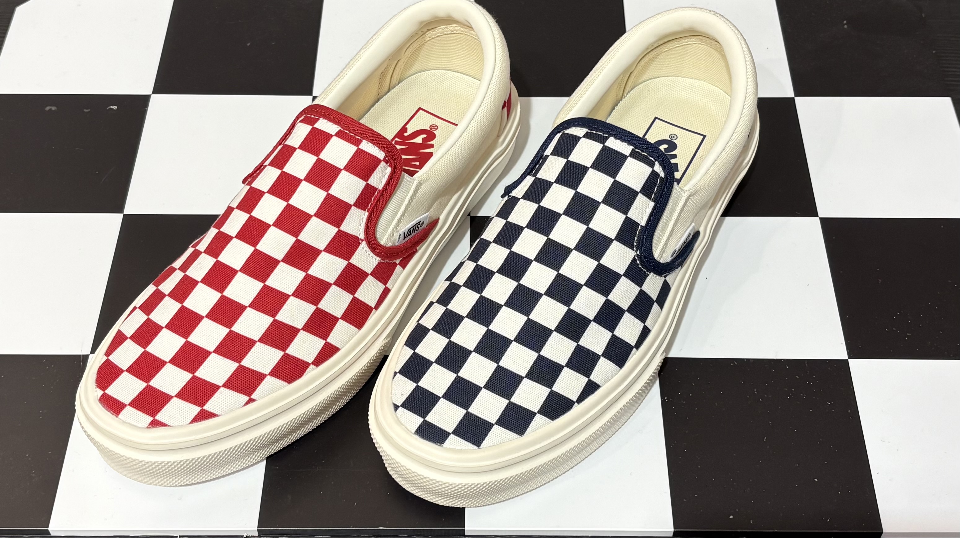 軽ッ!!!  VANSの「SLIP ON」