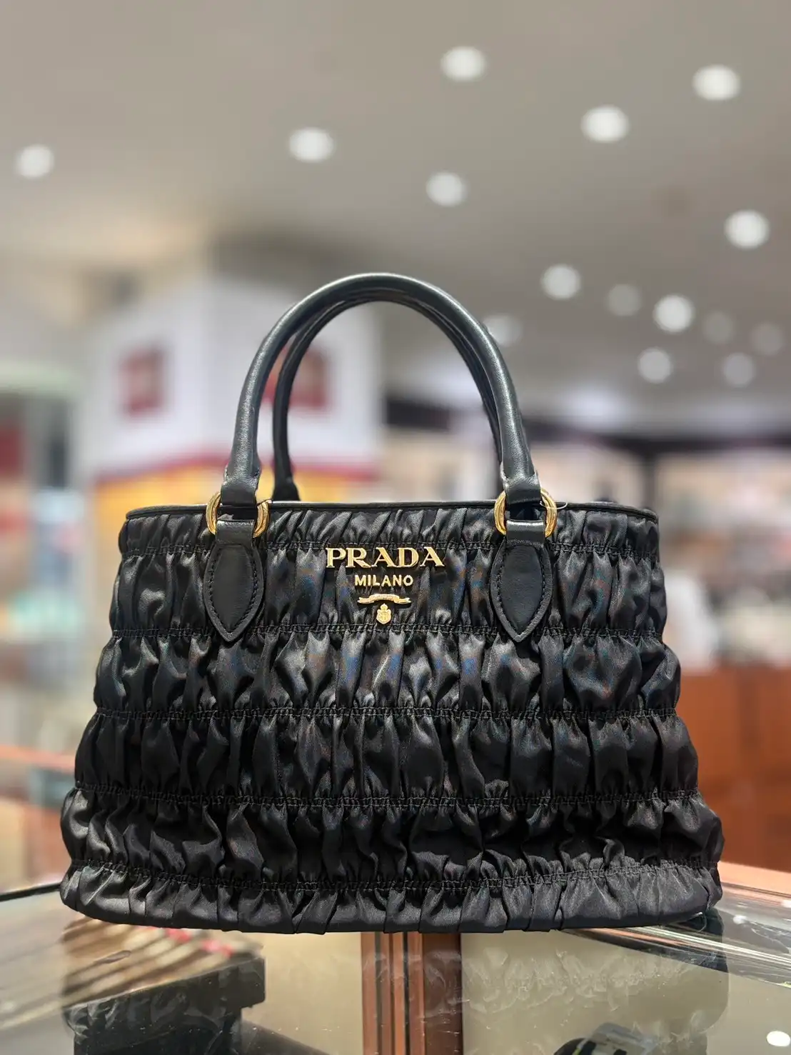 【PRADA ヴィンテージコレクション入荷】