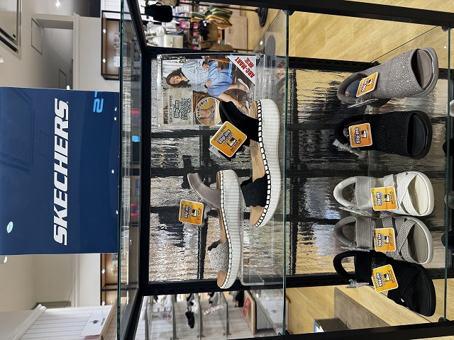 SKECHERSサンダル♪