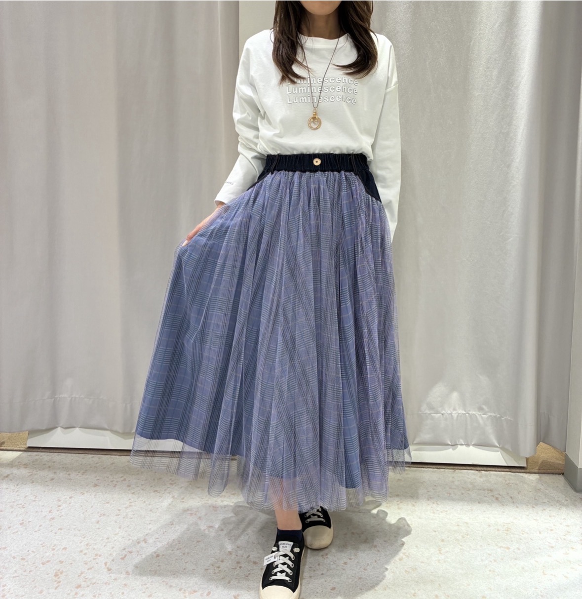 軽やかなチェック柄が上品な主役級チュールスカート。