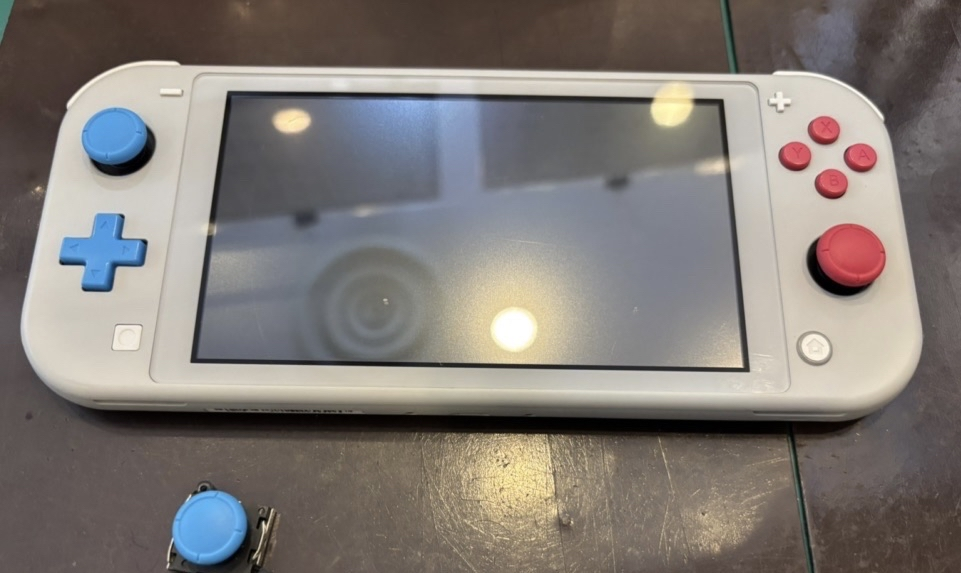 【三光店】Nintendo Switch Liteのスティック交換修理　[豊後高田市よりご来店]