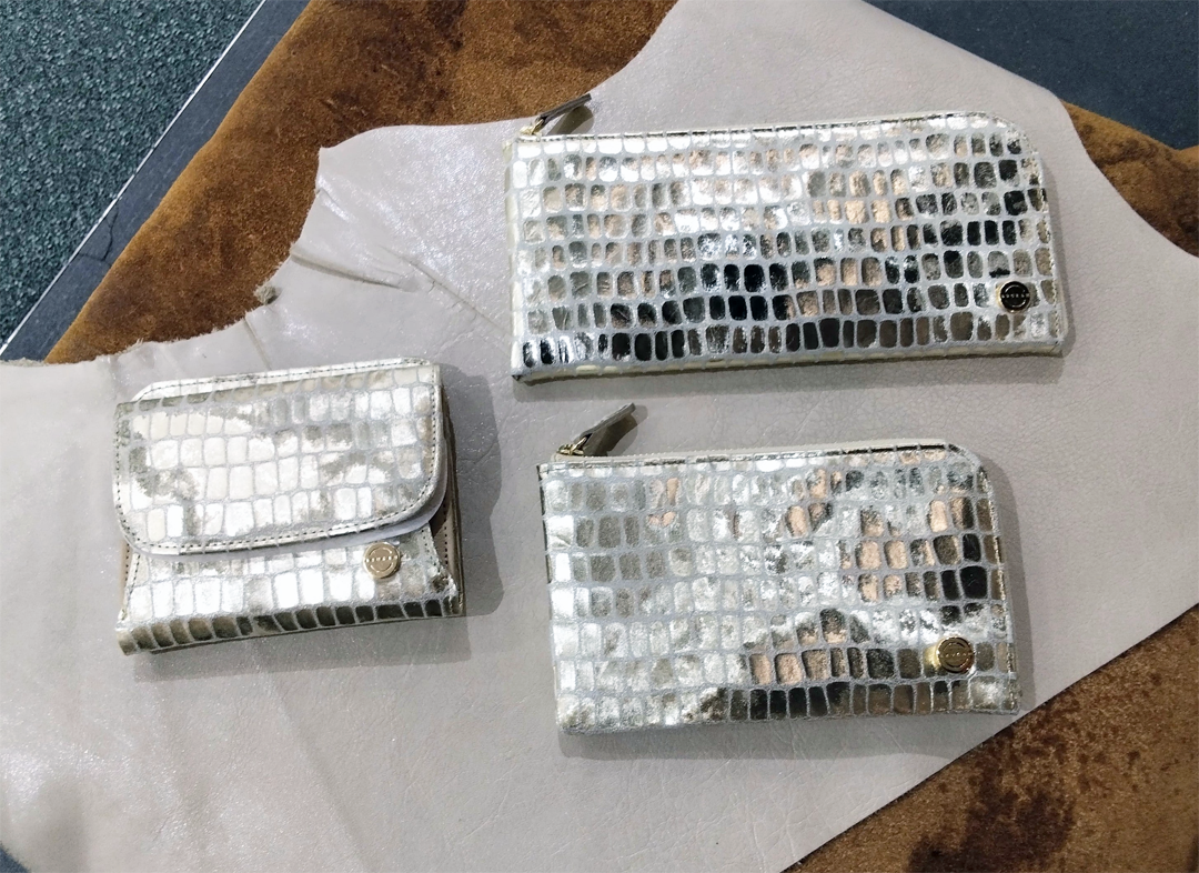 クロコ型押し財布★