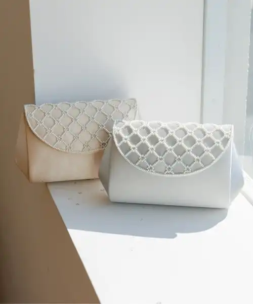 ビーズ刺繍のパーティーバッグ