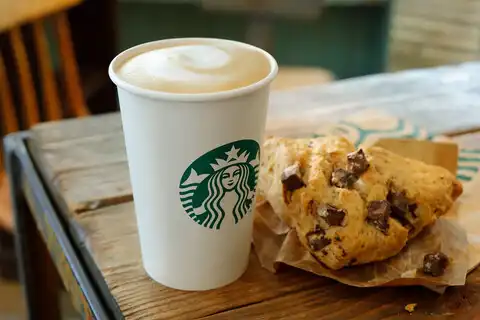 スターバックス（2F TSUTAYA BOOKSTORE内）