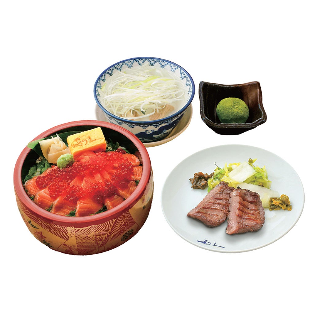 選べる牛たん焼とサーモンと いくらの彩り親子重定食