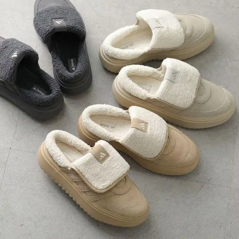ふわもこadidasミュール
