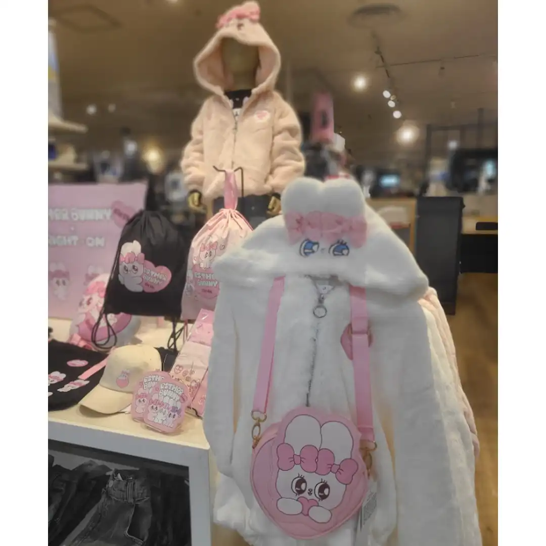 世界中で愛されるガーリーなウサギ、エスターバニーがライトオンに登場！