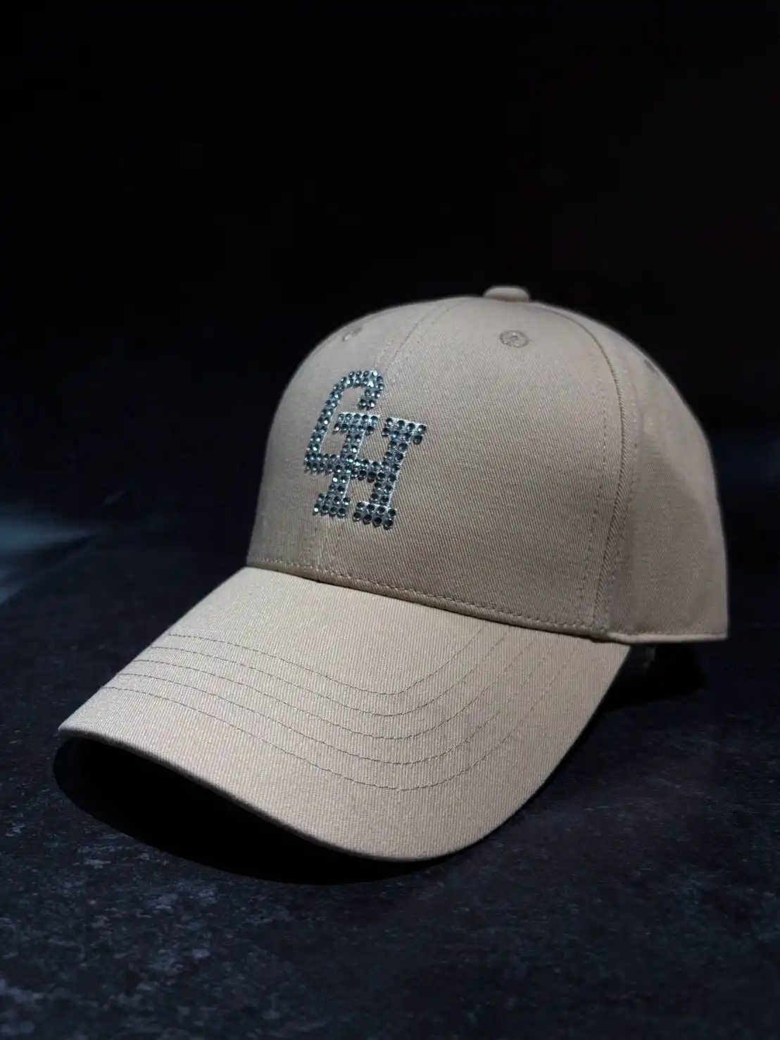 GH RHINESTONES 6P CAP HARDのご案内