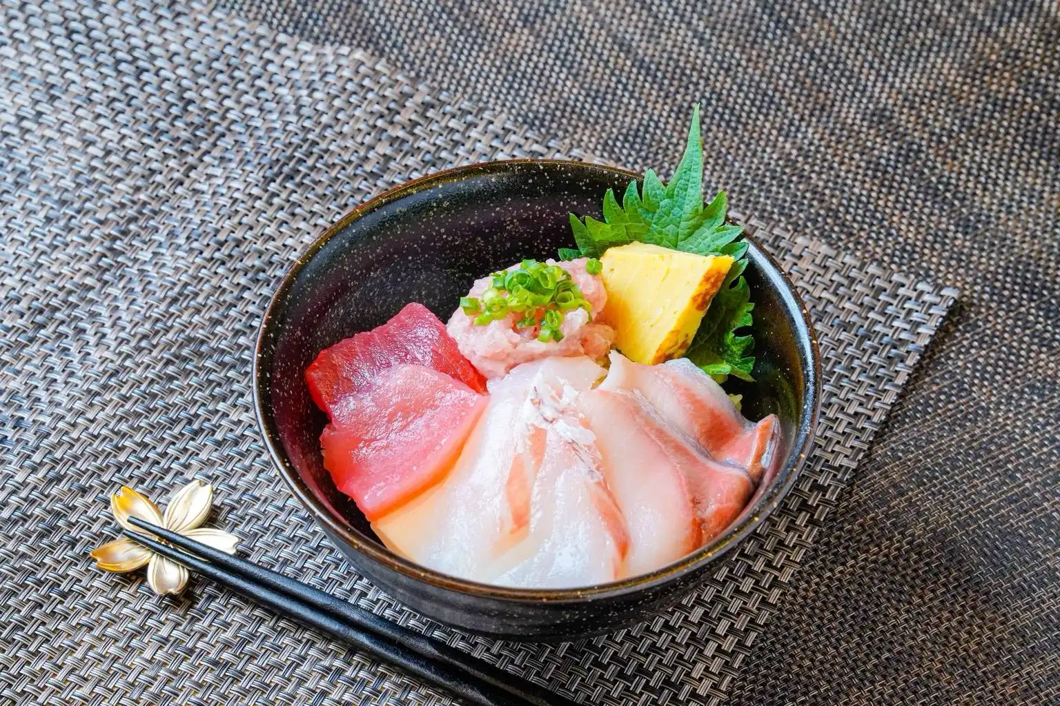 おさかな食堂 マキハラ商店
