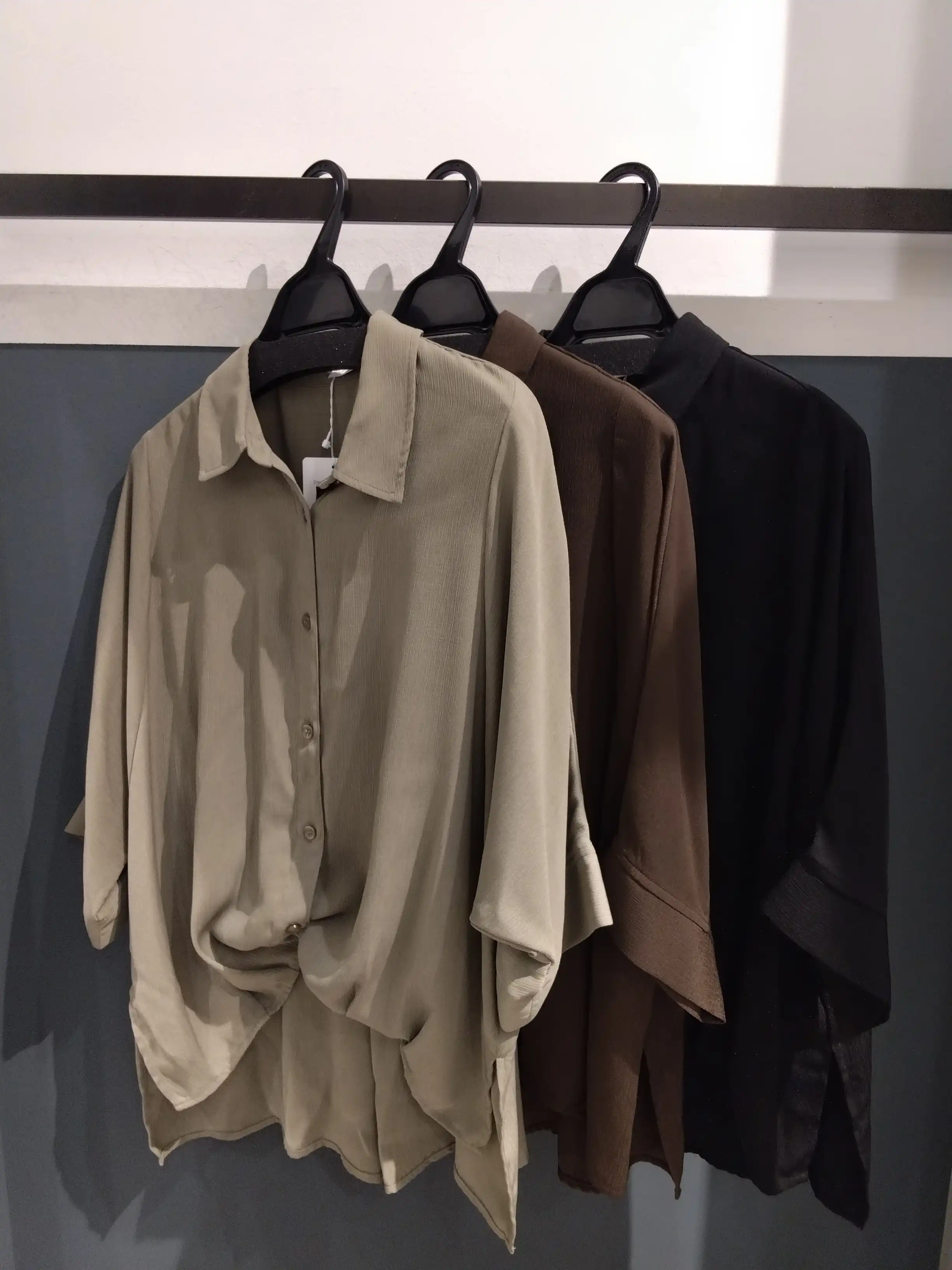 レディース新色入荷