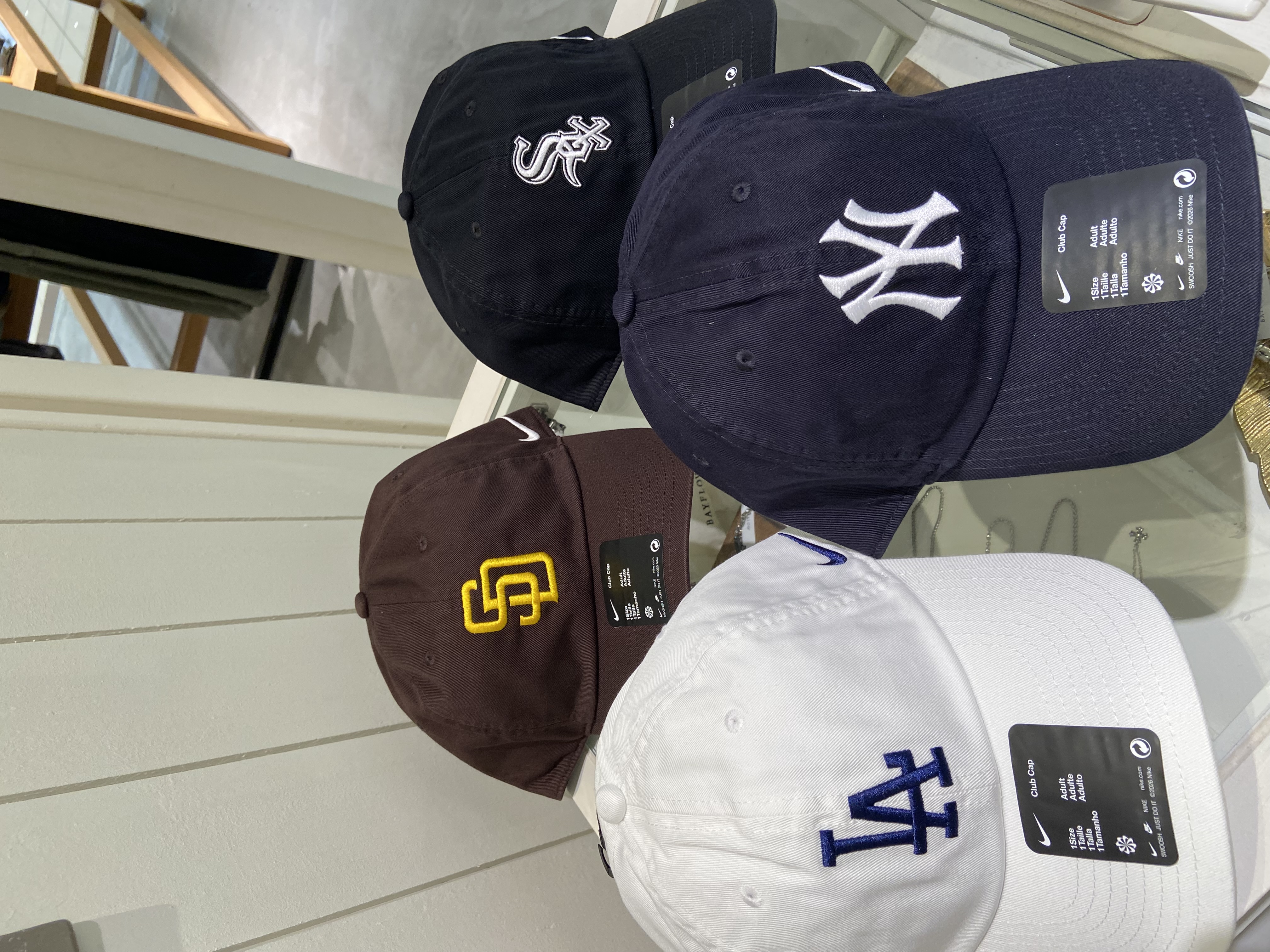 【夏必須】★☆Nike×MLBキャップ入荷☆★