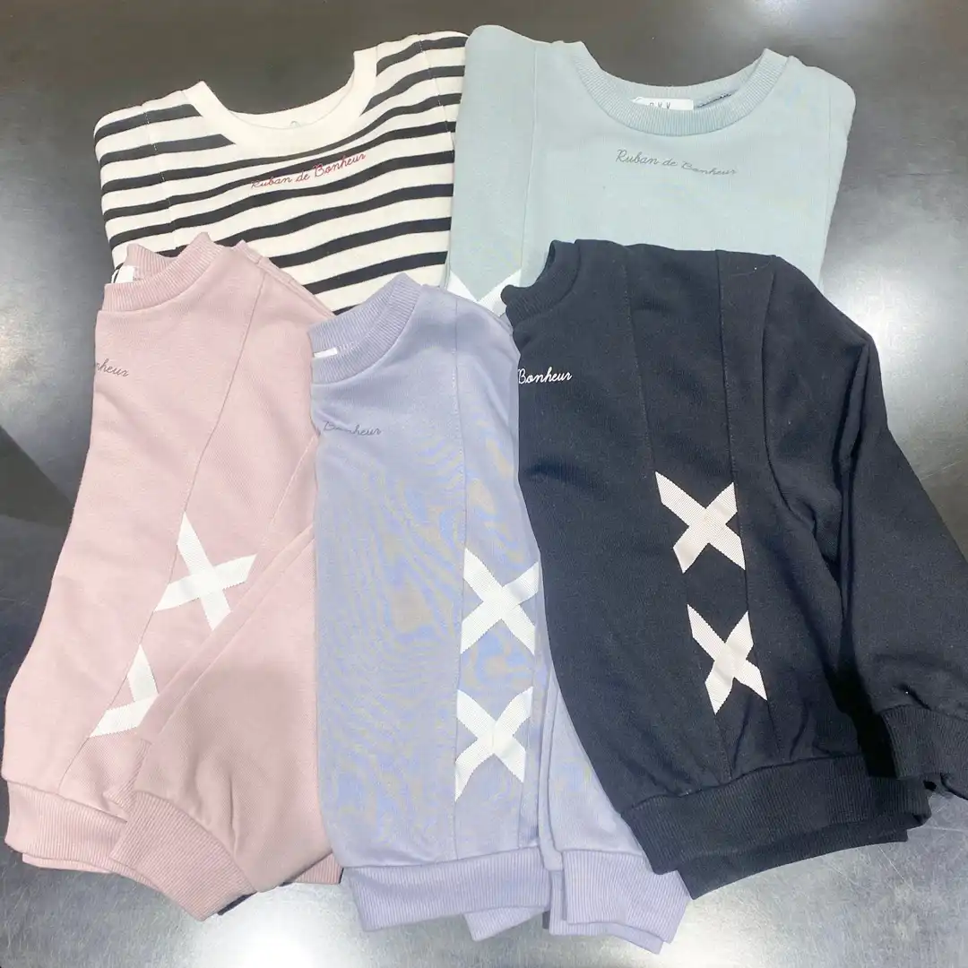〈a.v.v キッズ〉カラバリ豊富！プチプラトレーナーが入荷しました☆