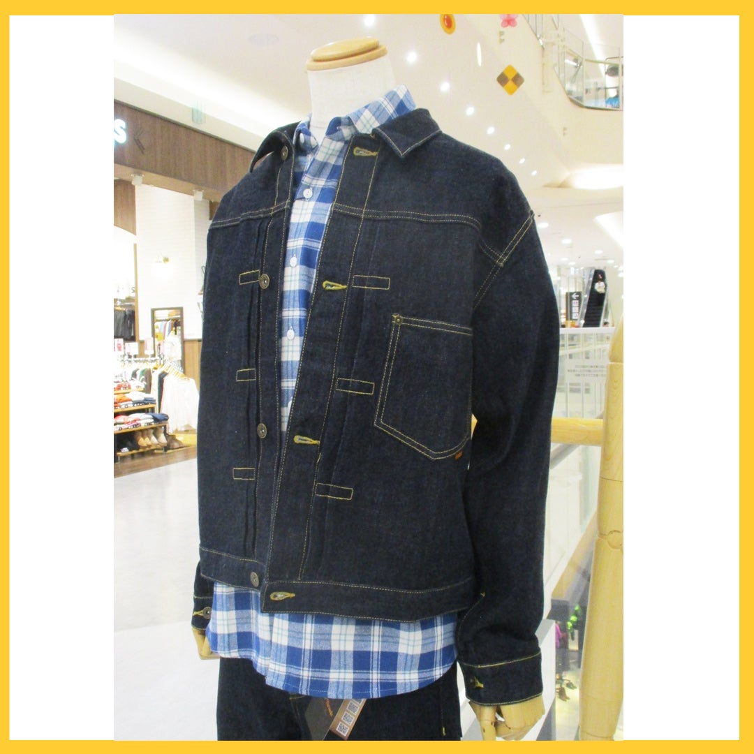 first denim jacket　21,800円(税込)