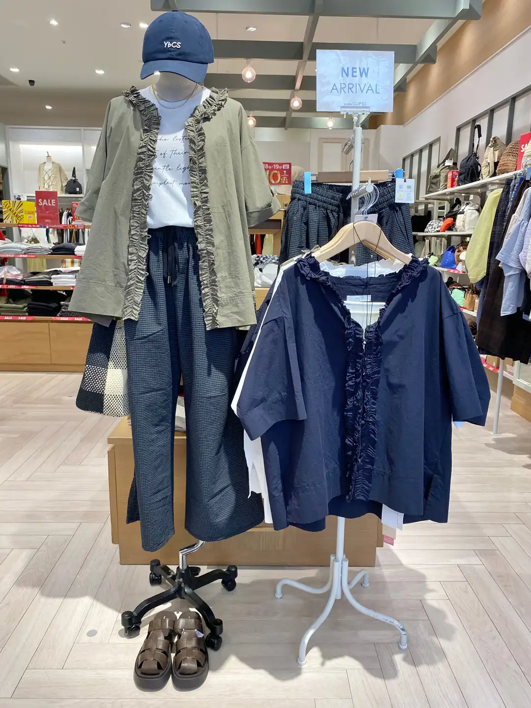 人気のフリルブラウス再入荷♩