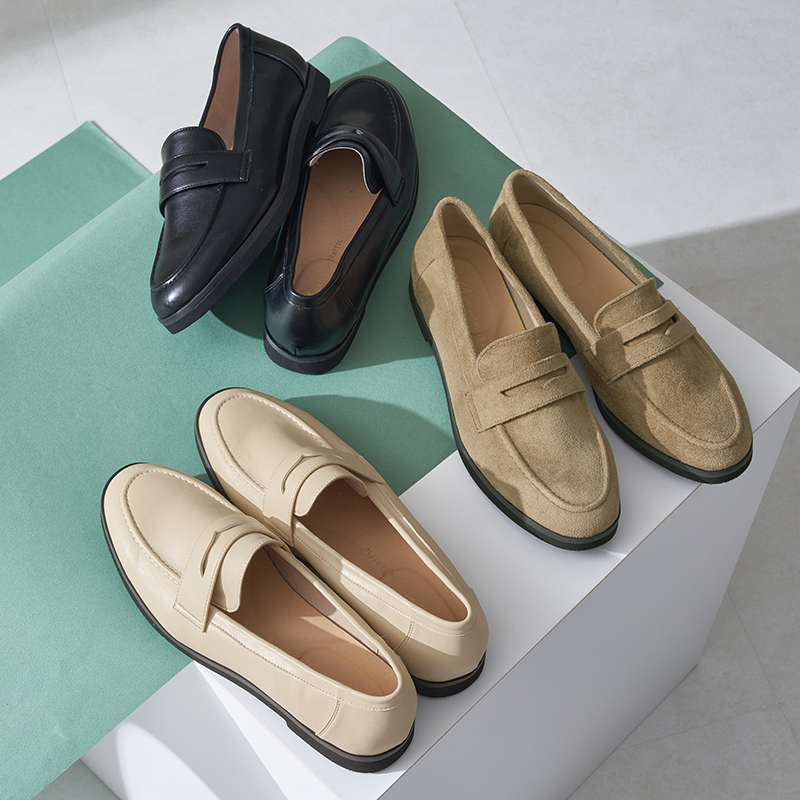 ラウンドトゥーソフトローファー　